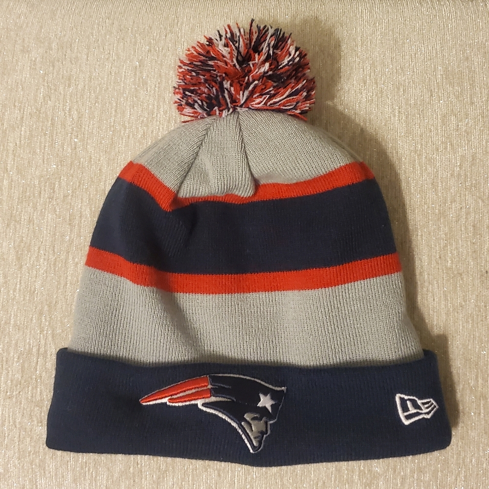 New Era NFL Patriots Pom Beanie